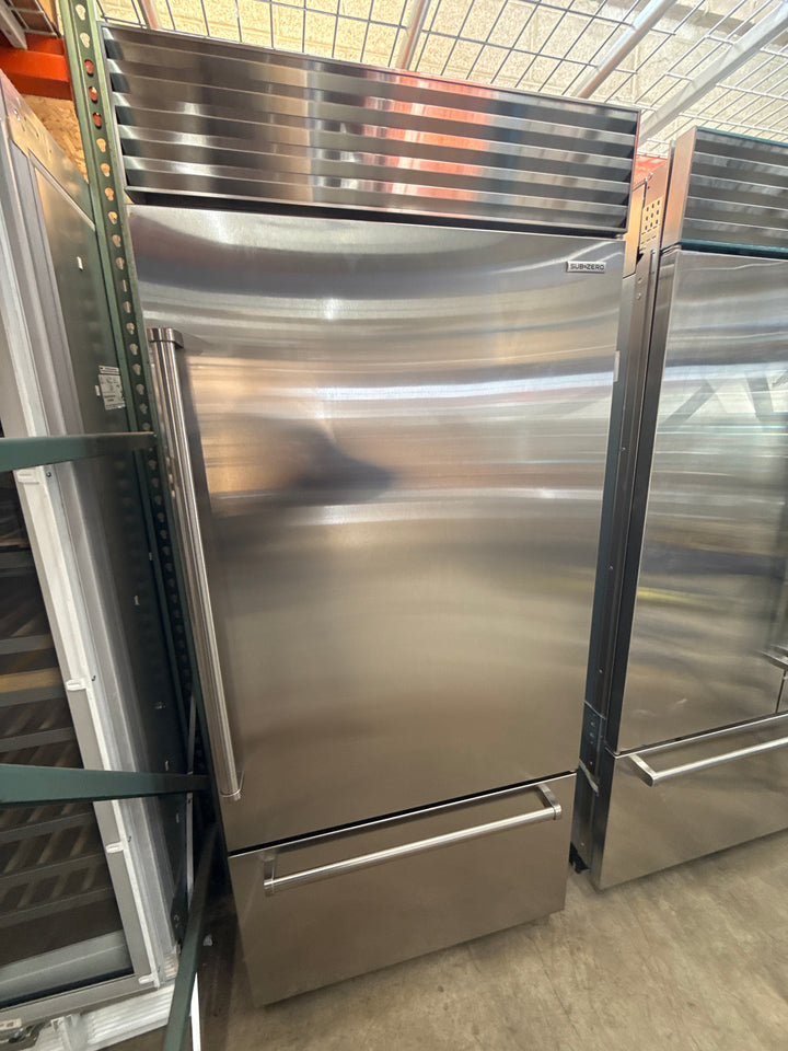 CL3650U/S/P/R : Sub Zero 36"  Classic Over/Under Refrigerator/Freezer- Rh
